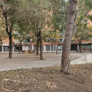 8 Min Walk To The & 10 Min Walk To Convention Centre ! , Barcelona Spain